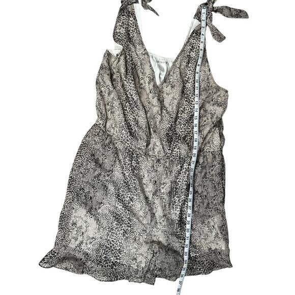 VENUS Animal Print Romper Size 16 V-Neck button Closure Tie Straps Elastic Waist - Picture 6 of 10